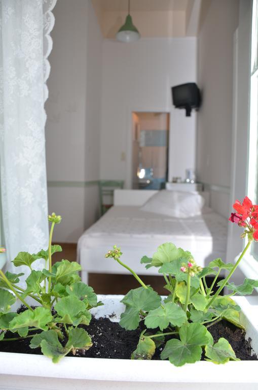 Aegli Rooms Tinos Bilik gambar