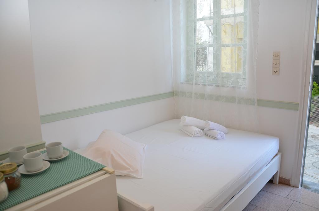 Aegli Rooms Tinos Bilik gambar
